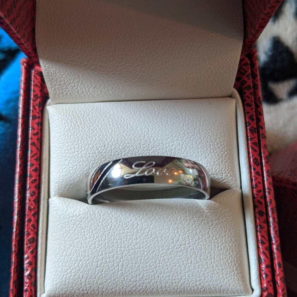 Ring - Picture 3 of 3